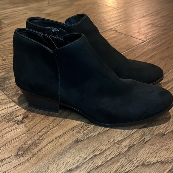 Style & Co. Shoes - NWOT Style & Co. Womens Wileyy Faux Suede Booties Black size 9